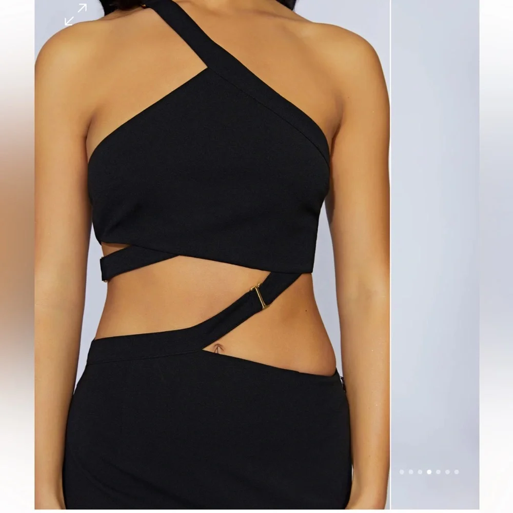 Oriane Dress by Meshki - Picture 2 of 10